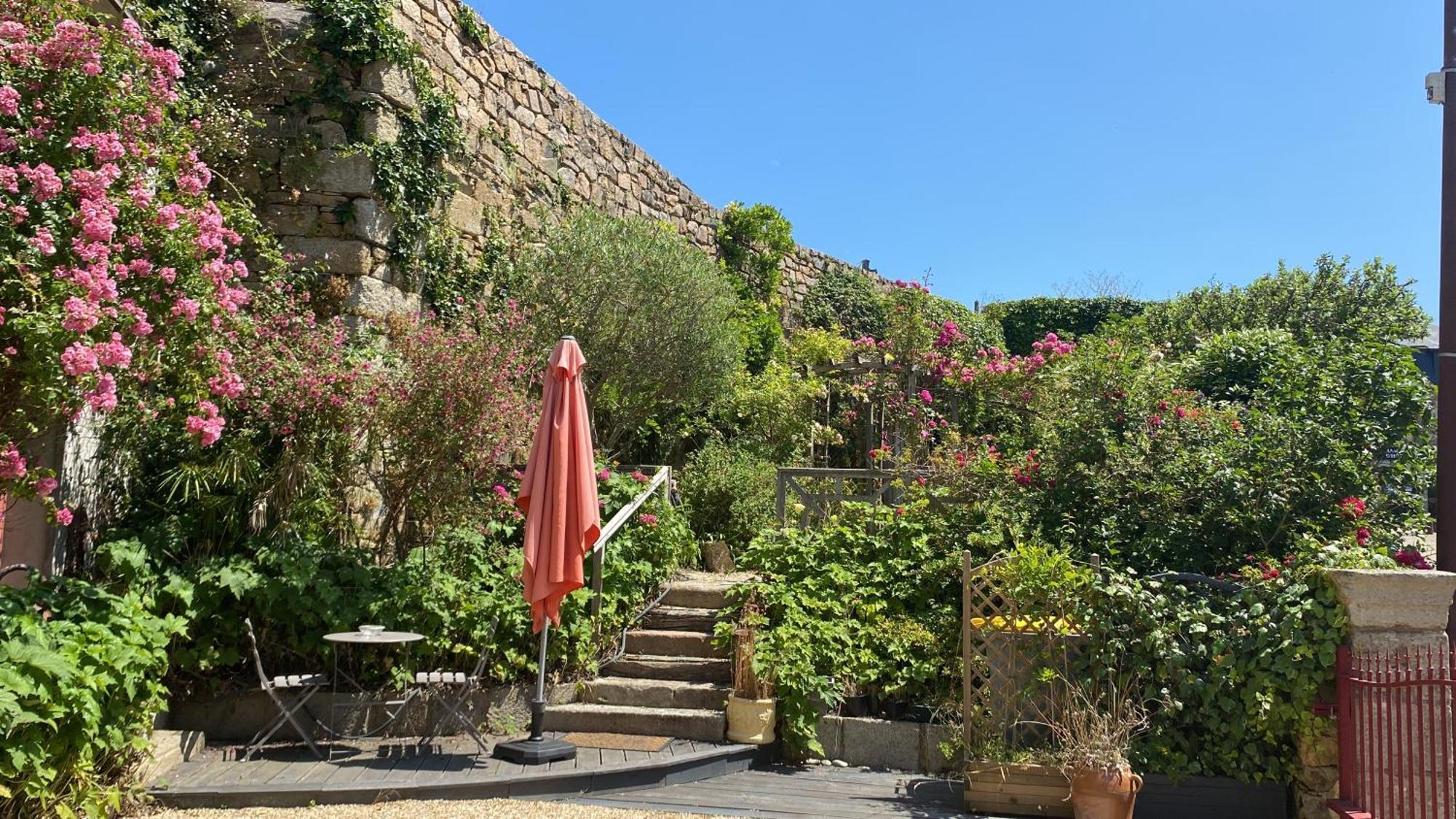 La Marine Louannec Appartement Buitenkant foto